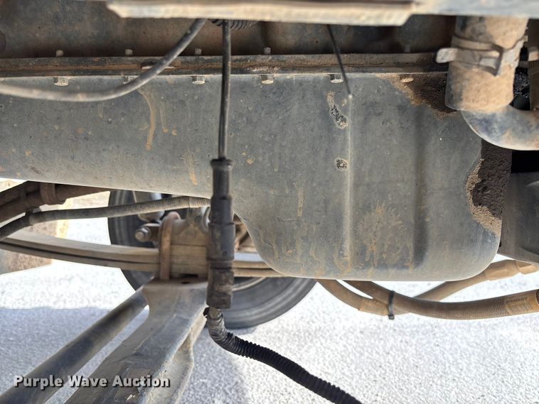 image for item FB3008 2015 Peterbilt 330 rollback truck