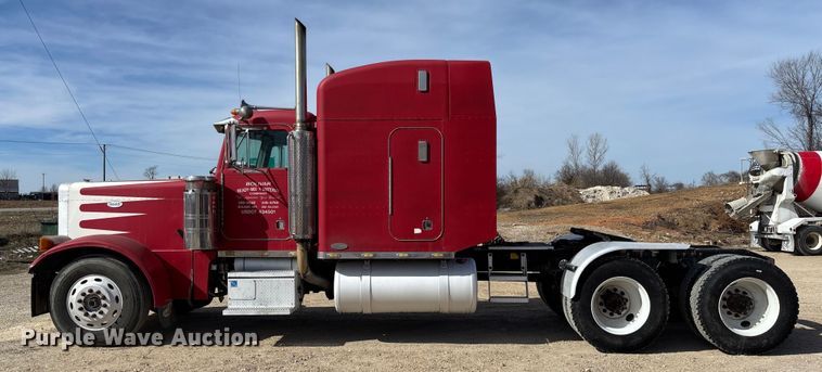 image for item FB3010 1995 Peterbilt 379 semi truck