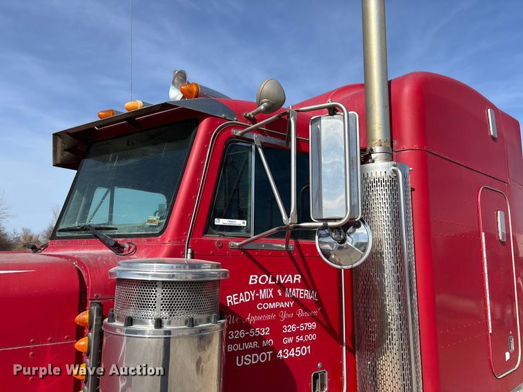 image for item FB3010 1995 Peterbilt 379 semi truck