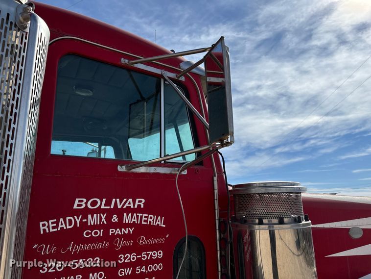 image for item FB3010 1995 Peterbilt 379 semi truck