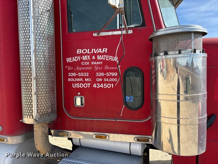 image for item FB3010 1995 Peterbilt 379 semi truck