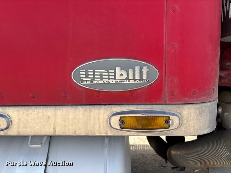 image for item FB3010 1995 Peterbilt 379 semi truck