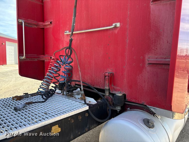 image for item FB3010 1995 Peterbilt 379 semi truck