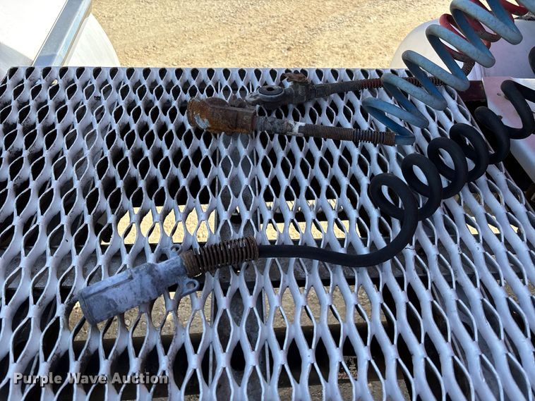 image for item FB3010 1995 Peterbilt 379 semi truck