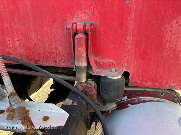 image for item FB3010 1995 Peterbilt 379 semi truck