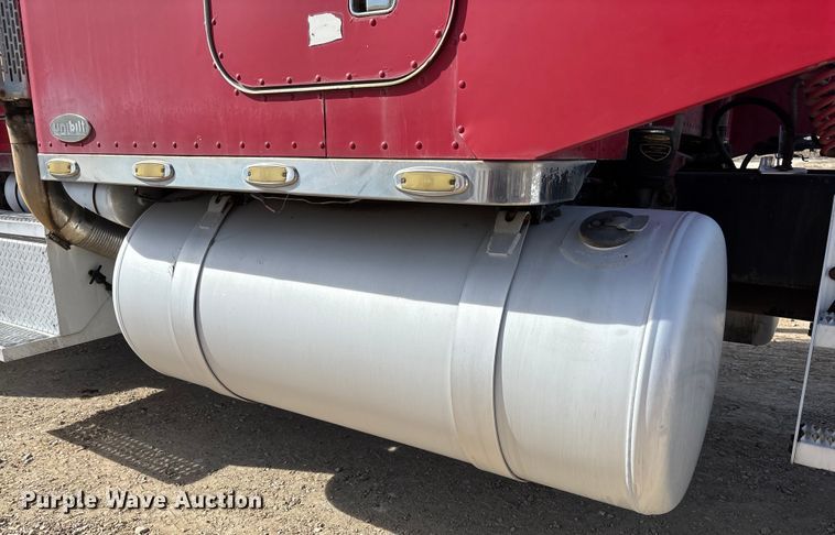 image for item FB3010 1995 Peterbilt 379 semi truck