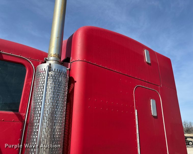 image for item FB3010 1995 Peterbilt 379 semi truck