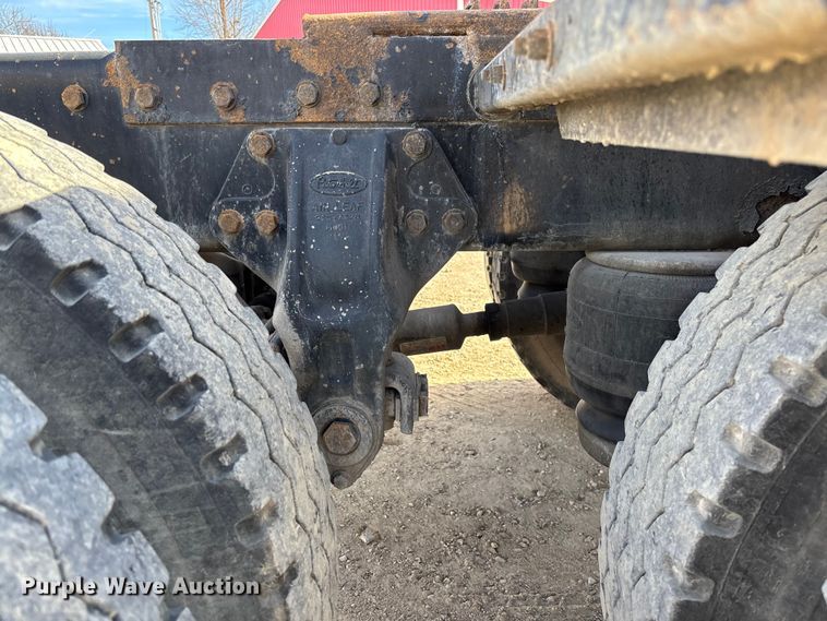 image for item FB3010 1995 Peterbilt 379 semi truck