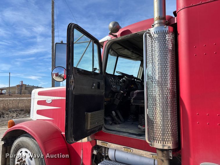 image for item FB3010 1995 Peterbilt 379 semi truck