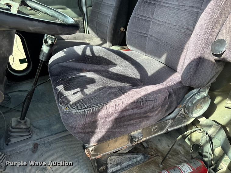 image for item FB3010 1995 Peterbilt 379 semi truck