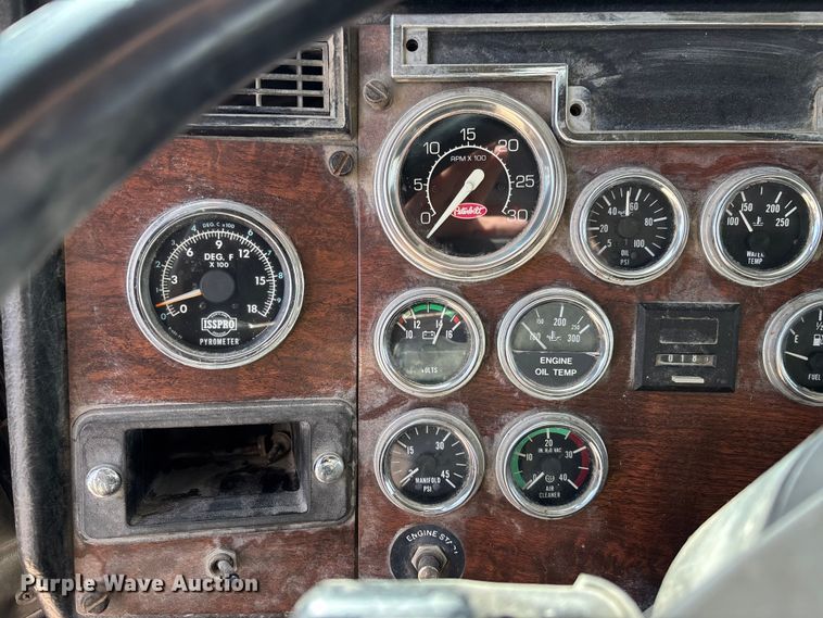 image for item FB3010 1995 Peterbilt 379 semi truck