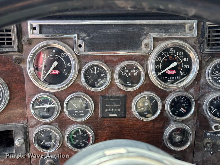 image for item FB3010 1995 Peterbilt 379 semi truck