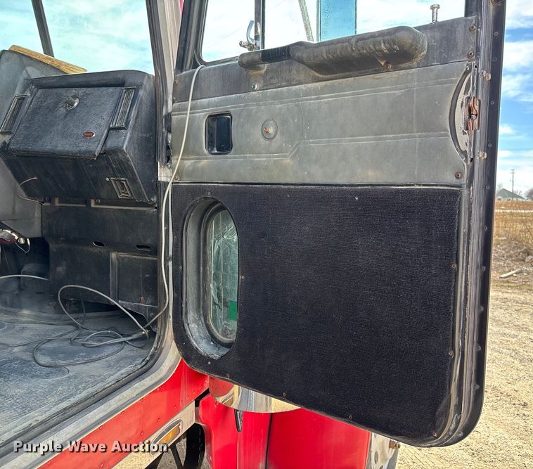 image for item FB3010 1995 Peterbilt 379 semi truck