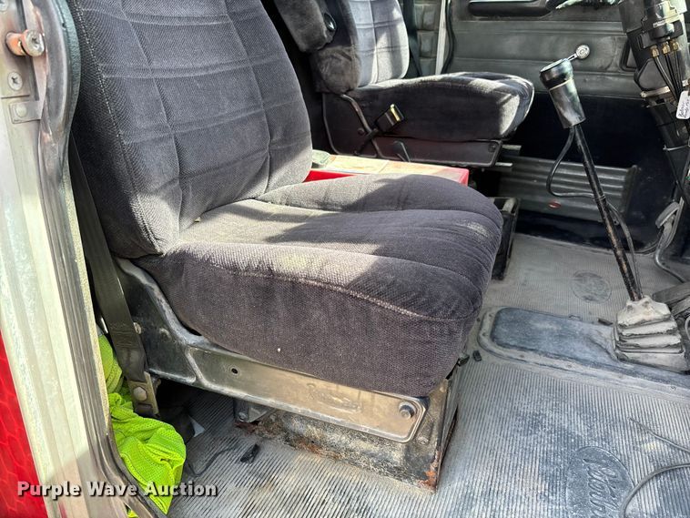 image for item FB3010 1995 Peterbilt 379 semi truck