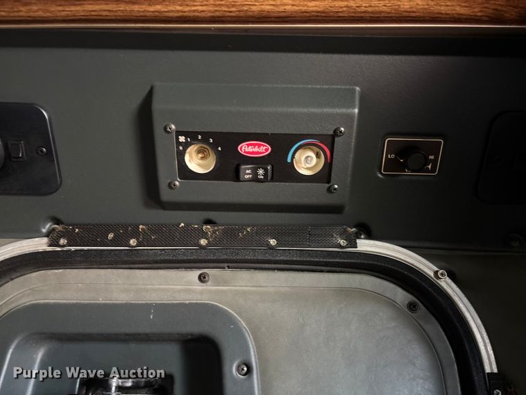 image for item FB3010 1995 Peterbilt 379 semi truck