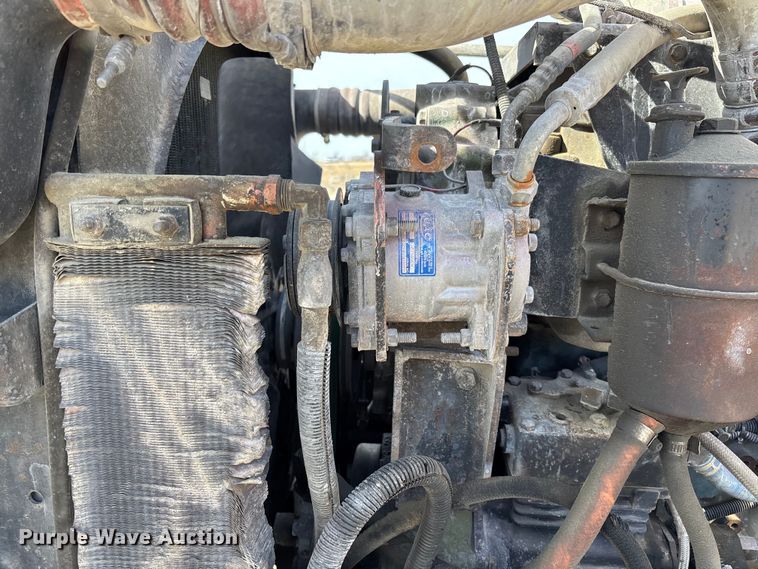 image for item FB3010 1995 Peterbilt 379 semi truck