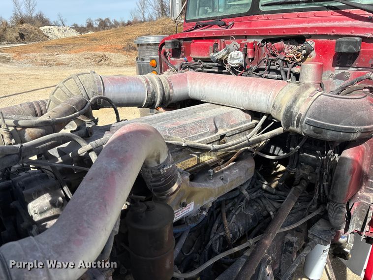 image for item FB3010 1995 Peterbilt 379 semi truck