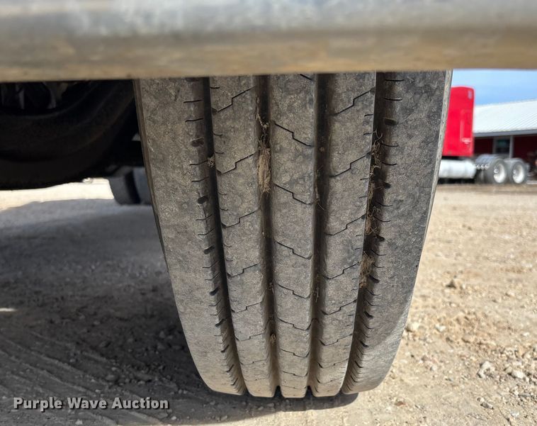 image for item FB3010 1995 Peterbilt 379 semi truck