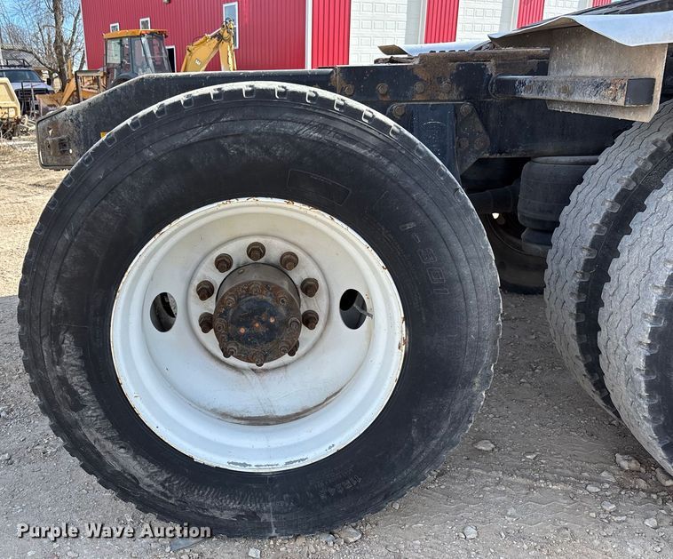 image for item FB3010 1995 Peterbilt 379 semi truck