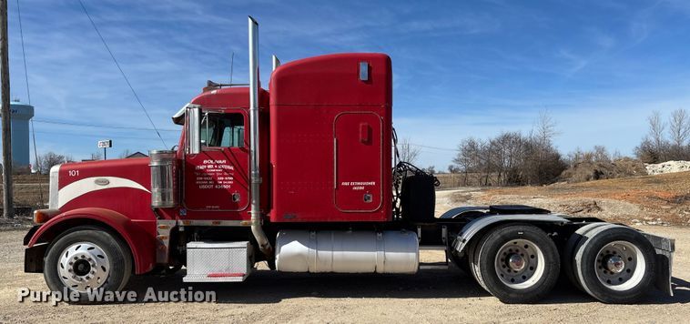 image for item FB3011 1999 Peterbilt 378 semi truck