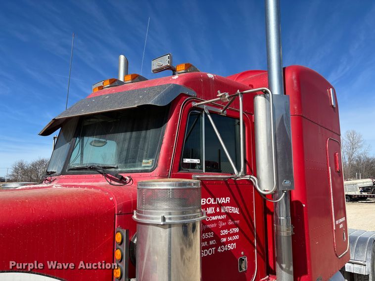 image for item FB3011 1999 Peterbilt 378 semi truck