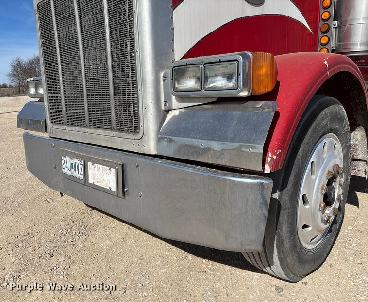 image for item FB3011 1999 Peterbilt 378 semi truck