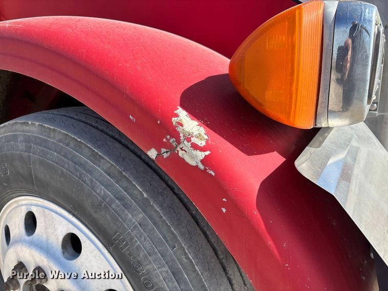 image for item FB3011 1999 Peterbilt 378 semi truck