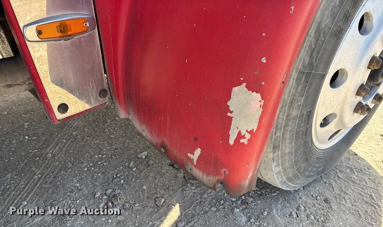 image for item FB3011 1999 Peterbilt 378 semi truck