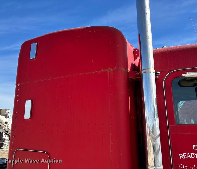 image for item FB3011 1999 Peterbilt 378 semi truck