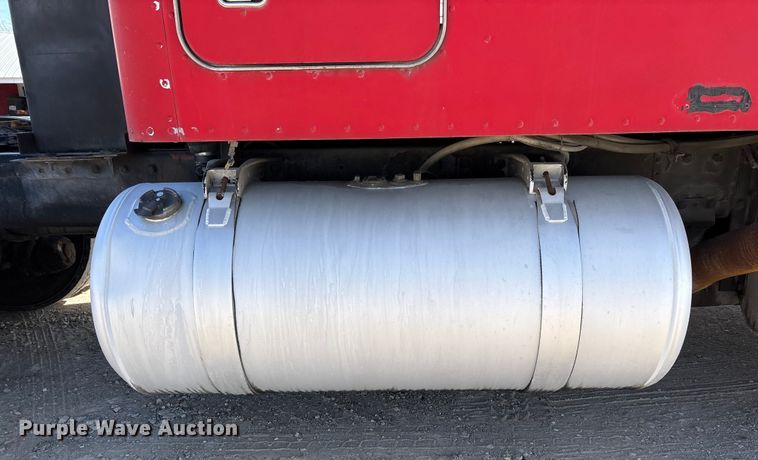 image for item FB3011 1999 Peterbilt 378 semi truck