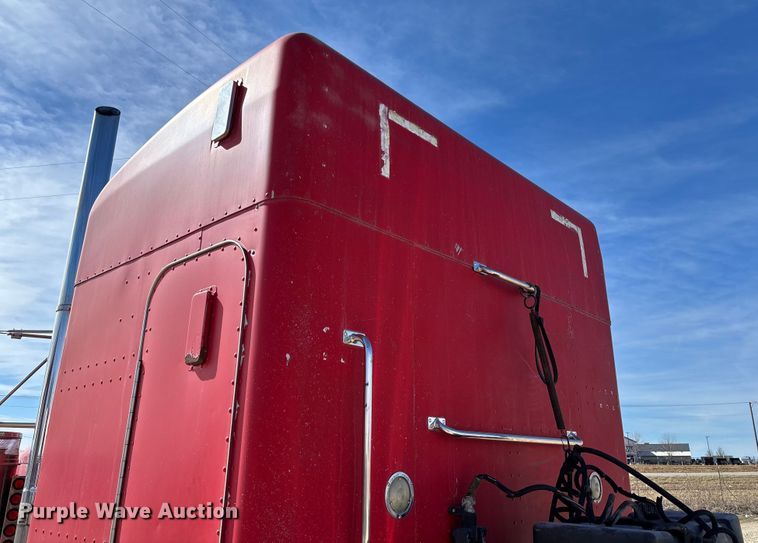 image for item FB3011 1999 Peterbilt 378 semi truck