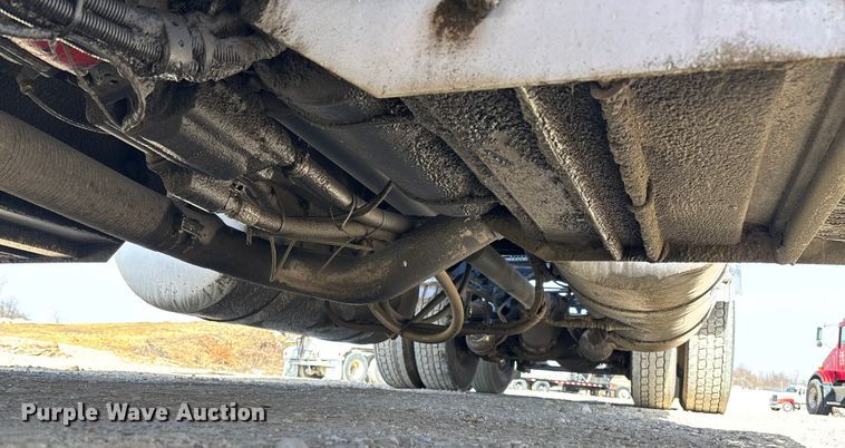 image for item FB3011 1999 Peterbilt 378 semi truck