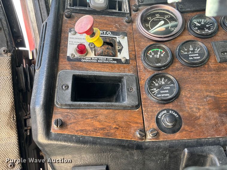 image for item FB3011 1999 Peterbilt 378 semi truck