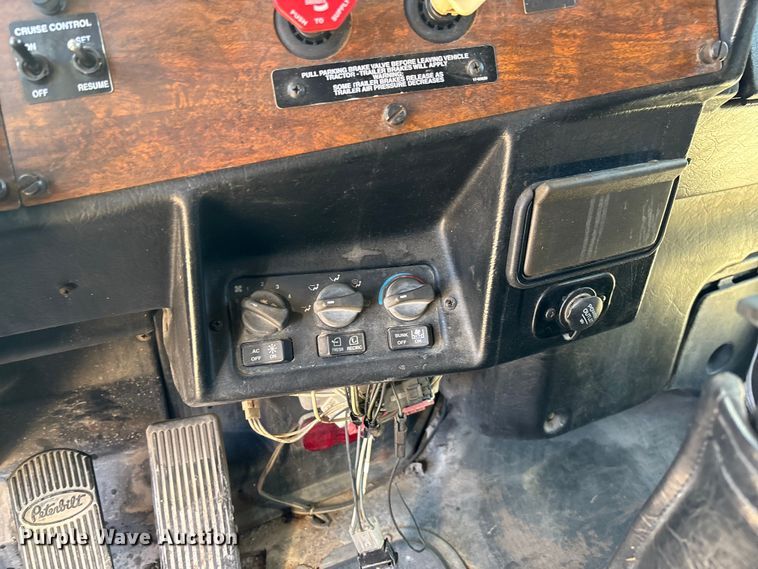 image for item FB3011 1999 Peterbilt 378 semi truck