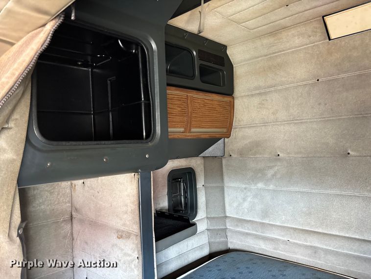 image for item FB3011 1999 Peterbilt 378 semi truck