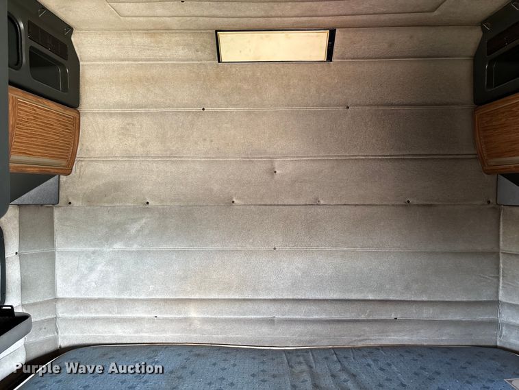 image for item FB3011 1999 Peterbilt 378 semi truck