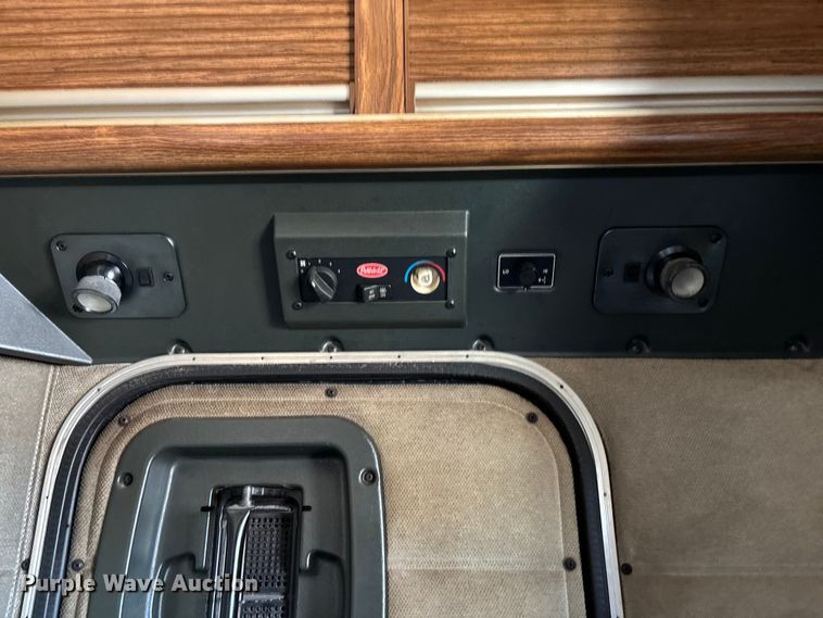 image for item FB3011 1999 Peterbilt 378 semi truck