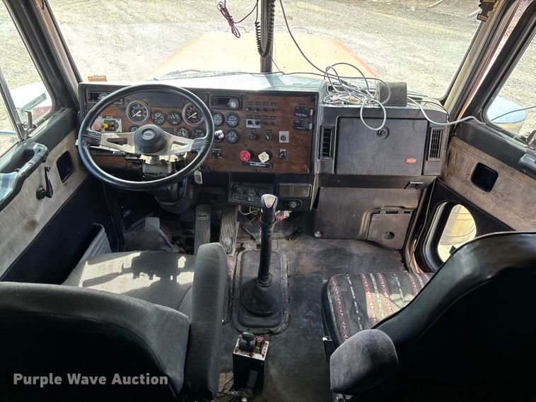 image for item FB3011 1999 Peterbilt 378 semi truck