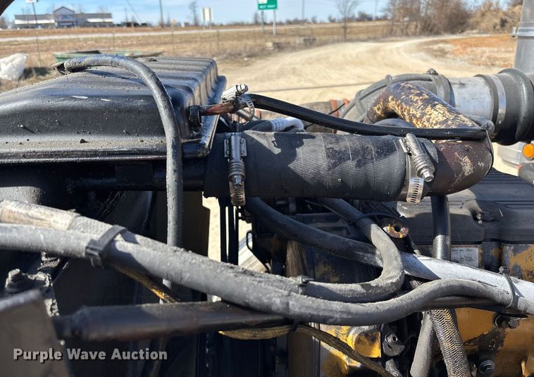 image for item FB3011 1999 Peterbilt 378 semi truck