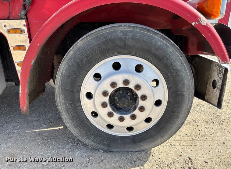 image for item FB3011 1999 Peterbilt 378 semi truck