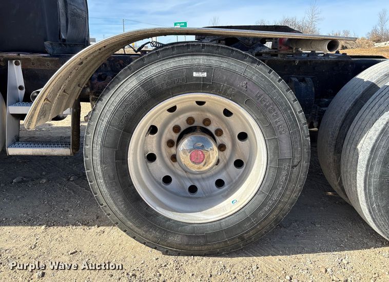 image for item FB3011 1999 Peterbilt 378 semi truck