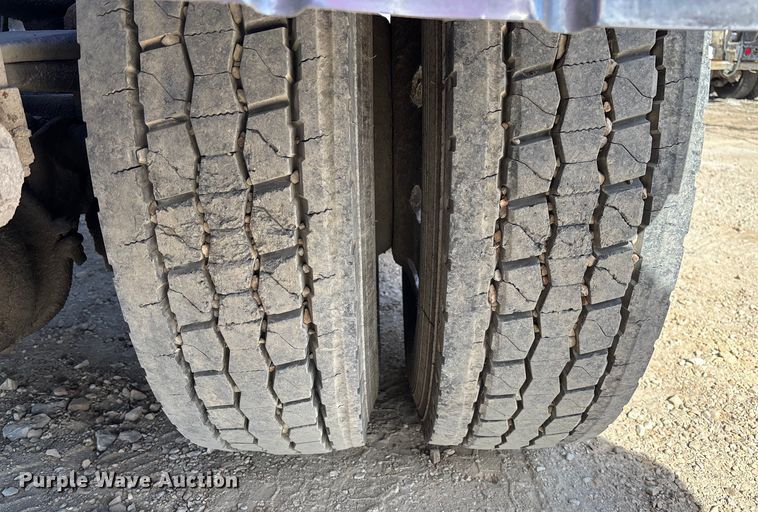 image for item FB3011 1999 Peterbilt 378 semi truck