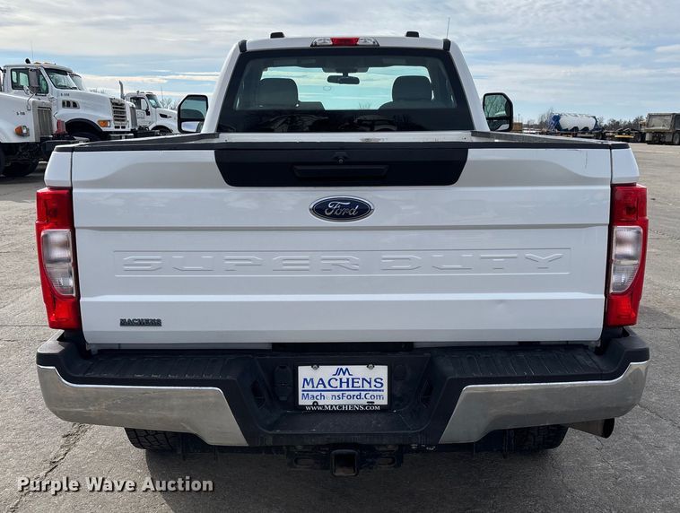 image for item FB3028 2020 Ford F350 Super Duty pickup truck