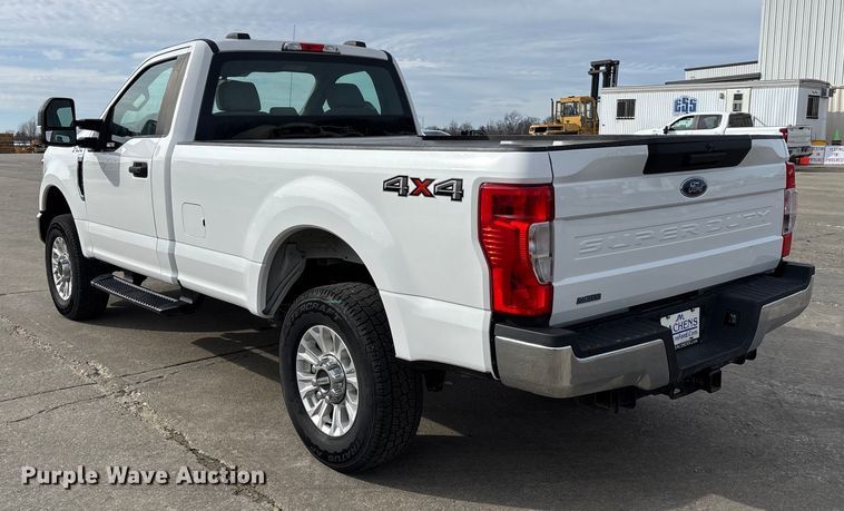image for item FB3028 2020 Ford F350 Super Duty pickup truck