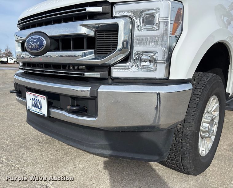 image for item FB3028 2020 Ford F350 Super Duty pickup truck