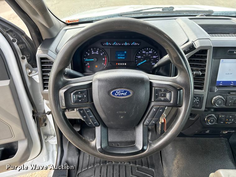 image for item FB3028 2020 Ford F350 Super Duty pickup truck