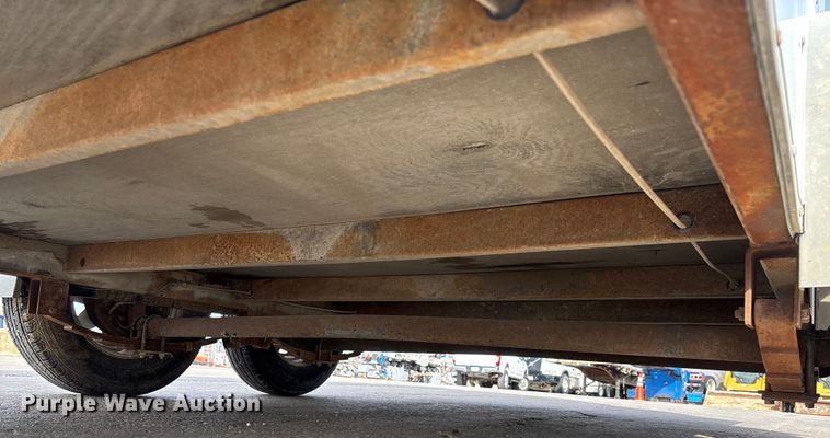 image for item FB3029 2004 Doolittle enclosed cargo trailer