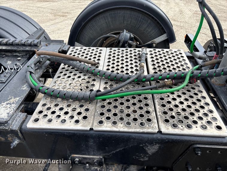 image for item FB3083 2021 Kenworth T880 semi truck