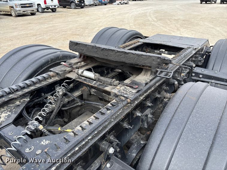 image for item FB3083 2021 Kenworth T880 semi truck