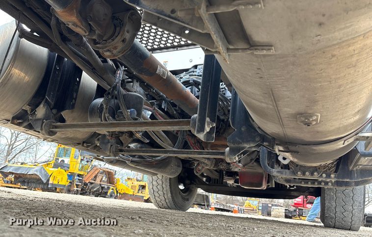 image for item FB3083 2021 Kenworth T880 semi truck